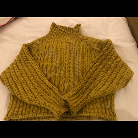 H&M Conscious Collection Rib-knit turtleneck sweater - Picture 2 of 3